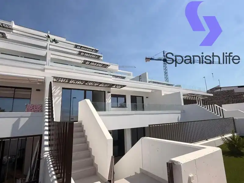 Vista exterior de Apartamento en venta en Finestrat con Trastero y Piscina