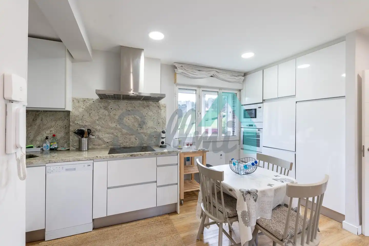 Cocina de Piso en venta en Carreño con Calefacción, Terraza y Amueblado
