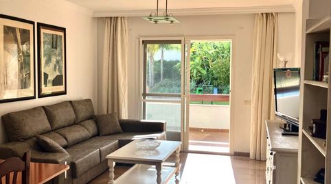 Foto 2 de Casa adosada en venta en La Concha - Resina Golf, Estepona