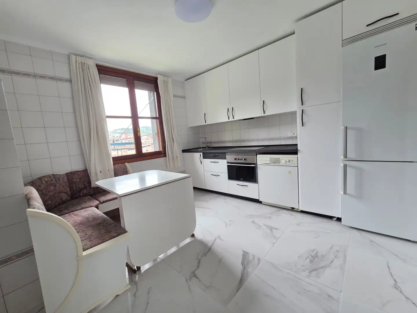 Kitchen of Flat for sale in Bilbao   with Furnished
