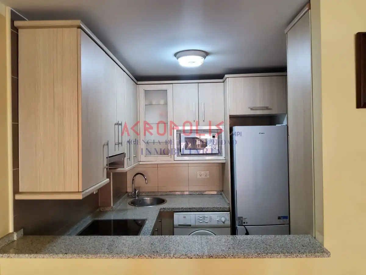 Cuina de Apartament en venda en San Andrés del Rabanedo amb Calefacció, Terrassa i Traster