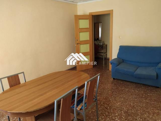 Piso en Venta en Calle Calatrava en San Pablo