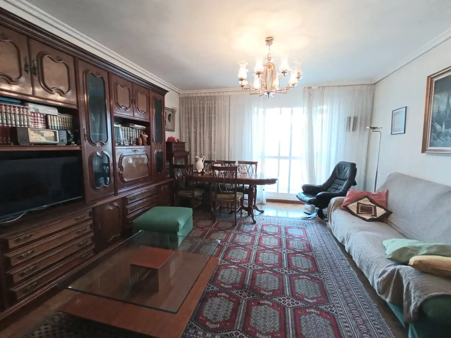 Sala d'estar de Pis en venda en Burgos amb Calefacció, Parquet i Traster