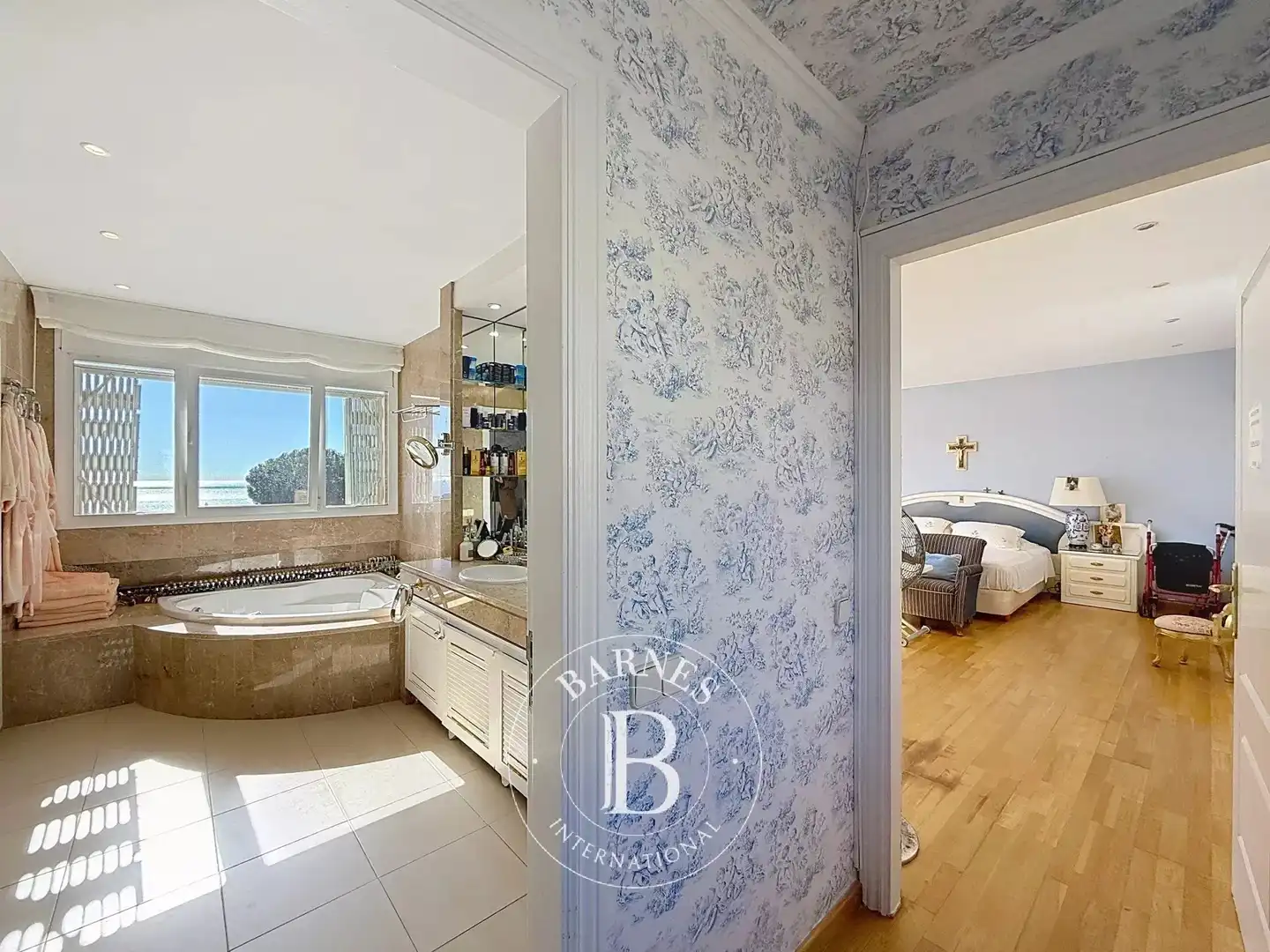 Bathroom of Houses for sale in Sant Andreu de Llavaneres  with Air Conditioner, Heating and Terrace