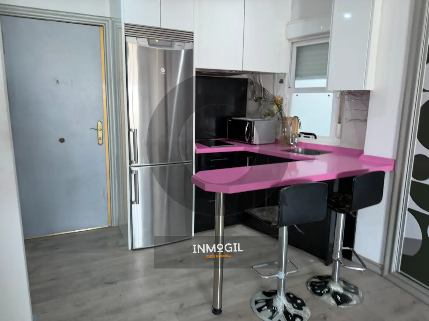 Kitchen of Study for rent in Madrid  with Air Conditioner, Heating and Parquet flooring