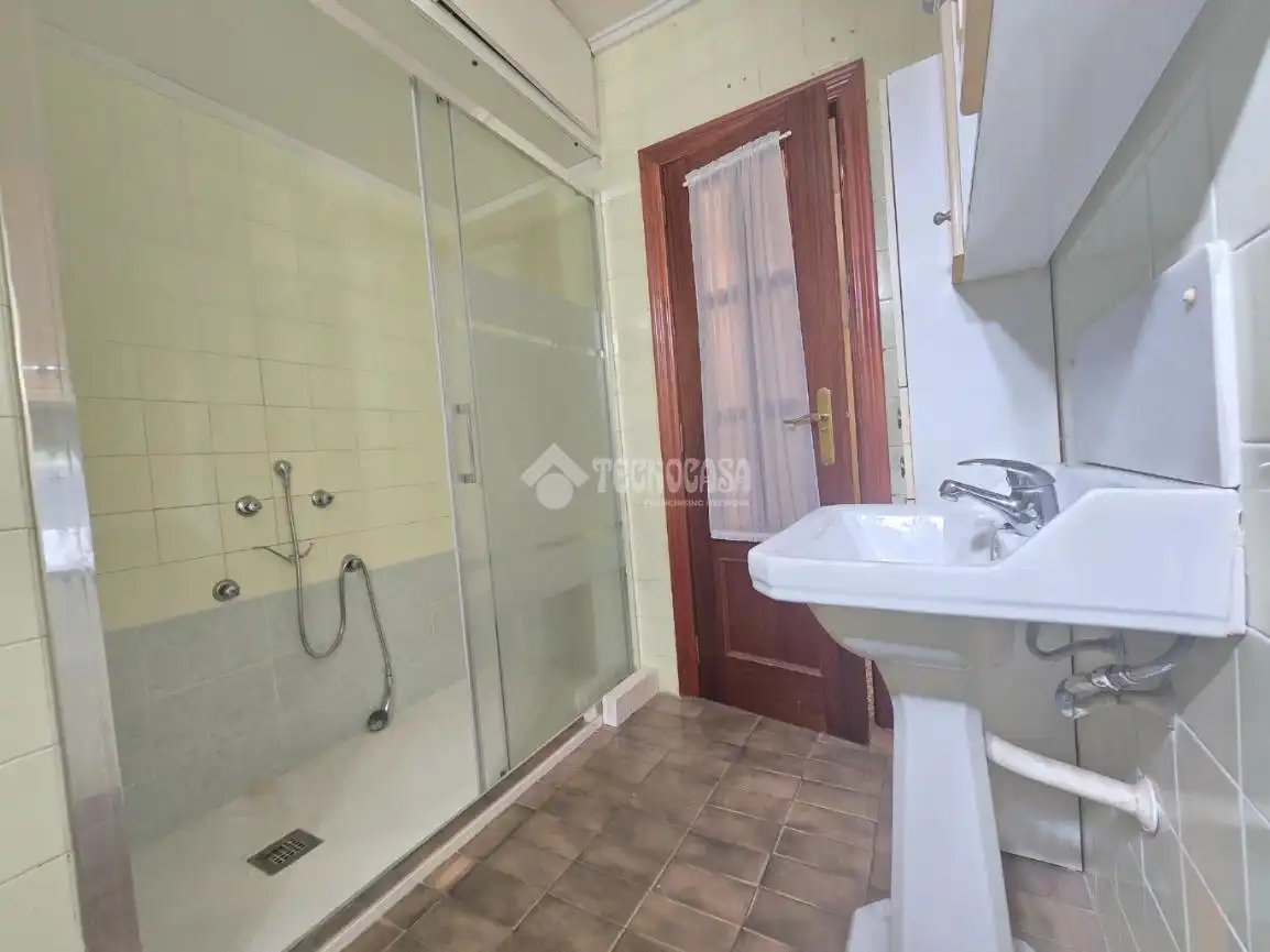 Baño de Piso en venta en Valencia con Balcón