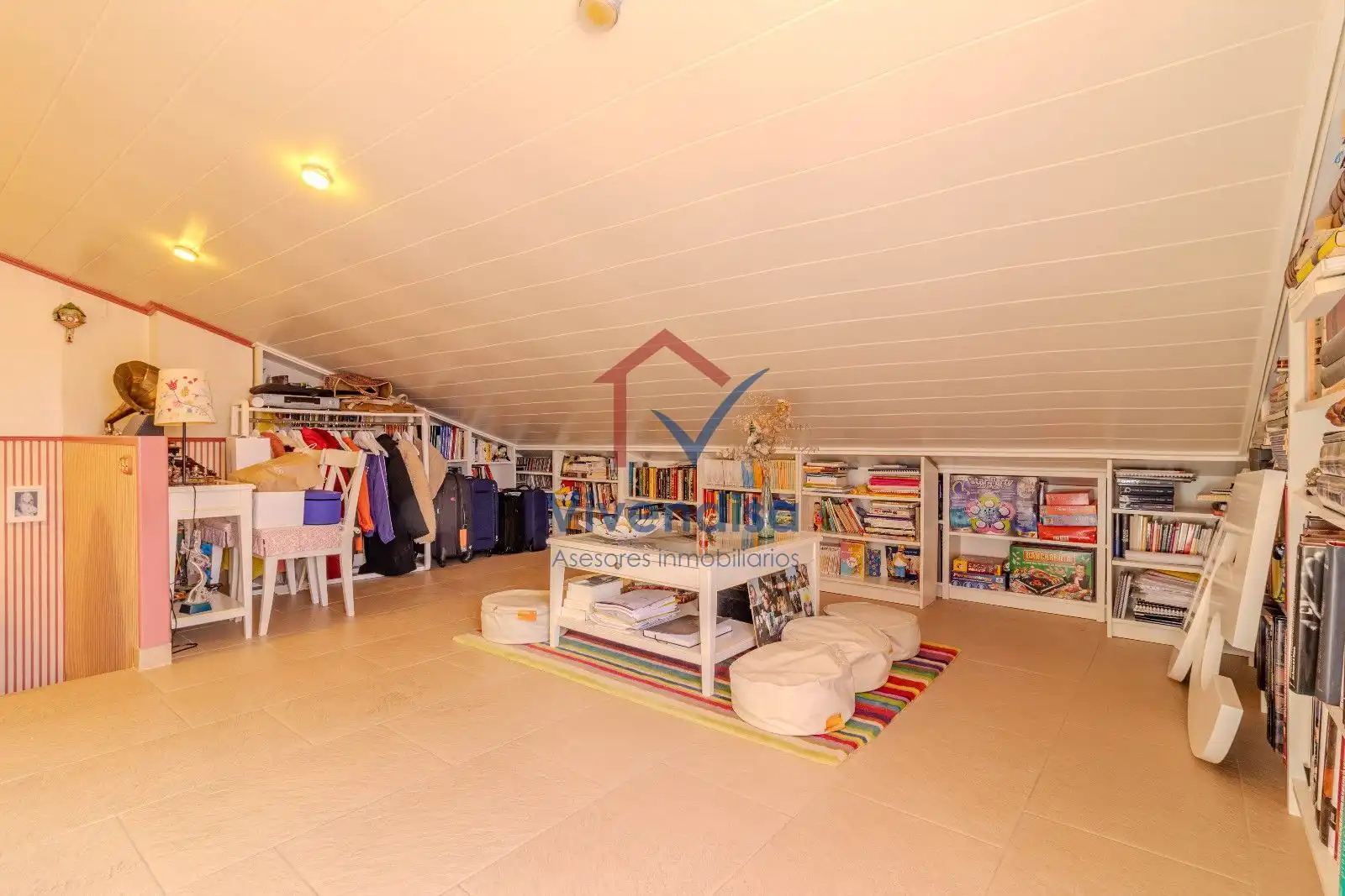 Casa adosada en venta en Cabanillas del Campo con Terraza y Piscina