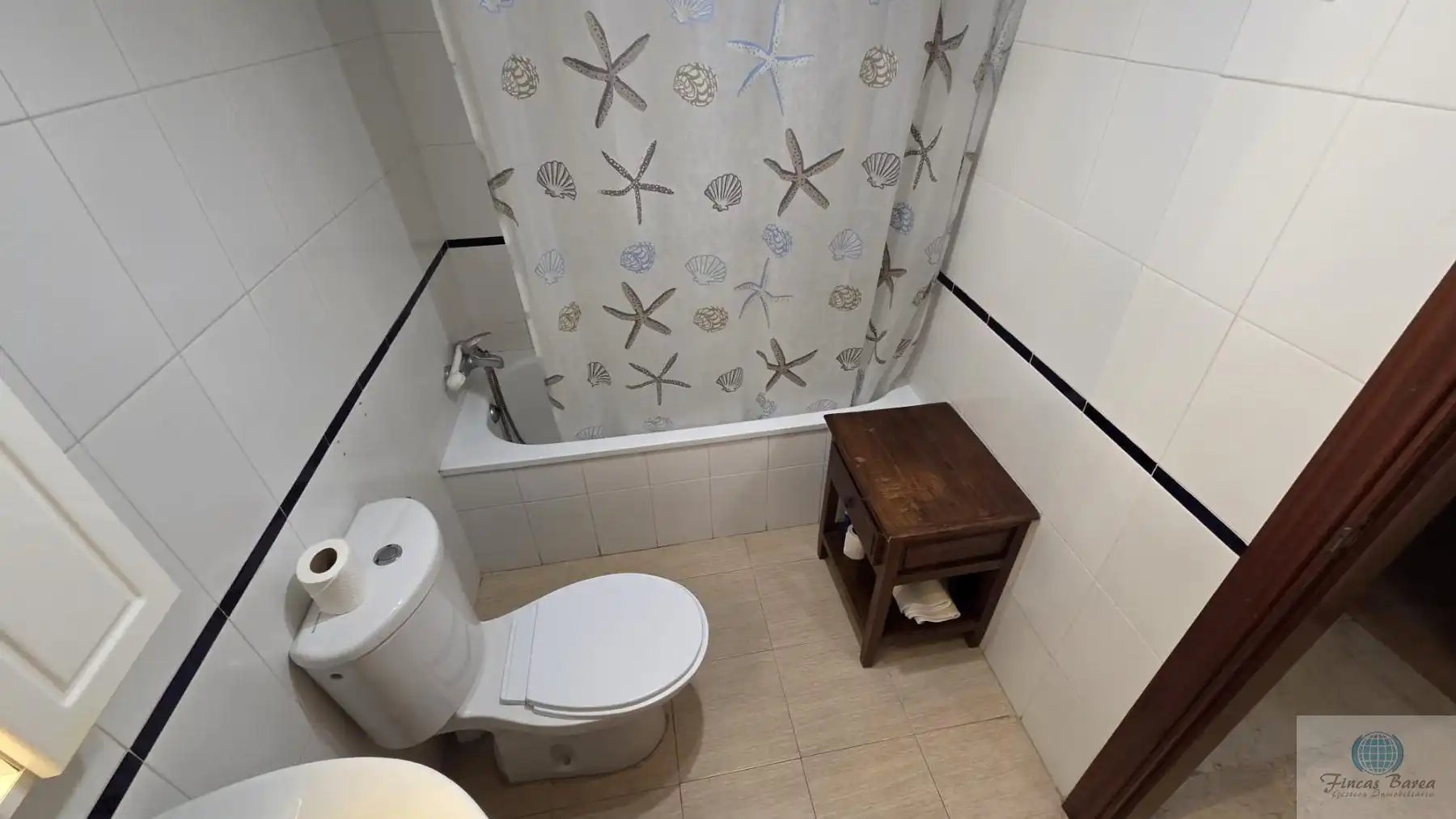 Bathroom of Flat for sale in Fuengirola  with Air Conditioner, Terrace and Community pool
