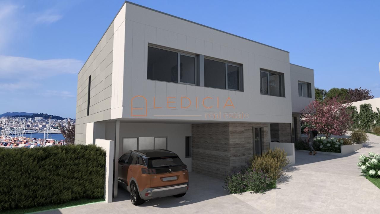 Exterior view of Single-family semi-detached for sale in Vigo   with Heating, Private garden and Terrace