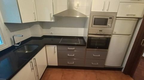 Foto 4 de Piso de alquiler en Calle Pardiñeiros, O Milladoiro, Ames