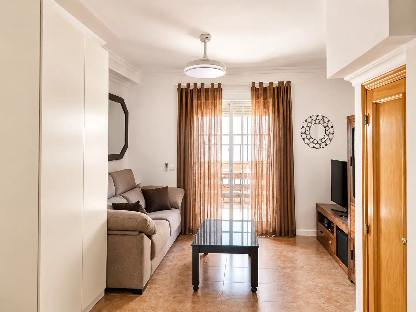 Sala d'estar de Planta baixa de lloguer en Algeciras amb Moblat, Forn i Rentadora