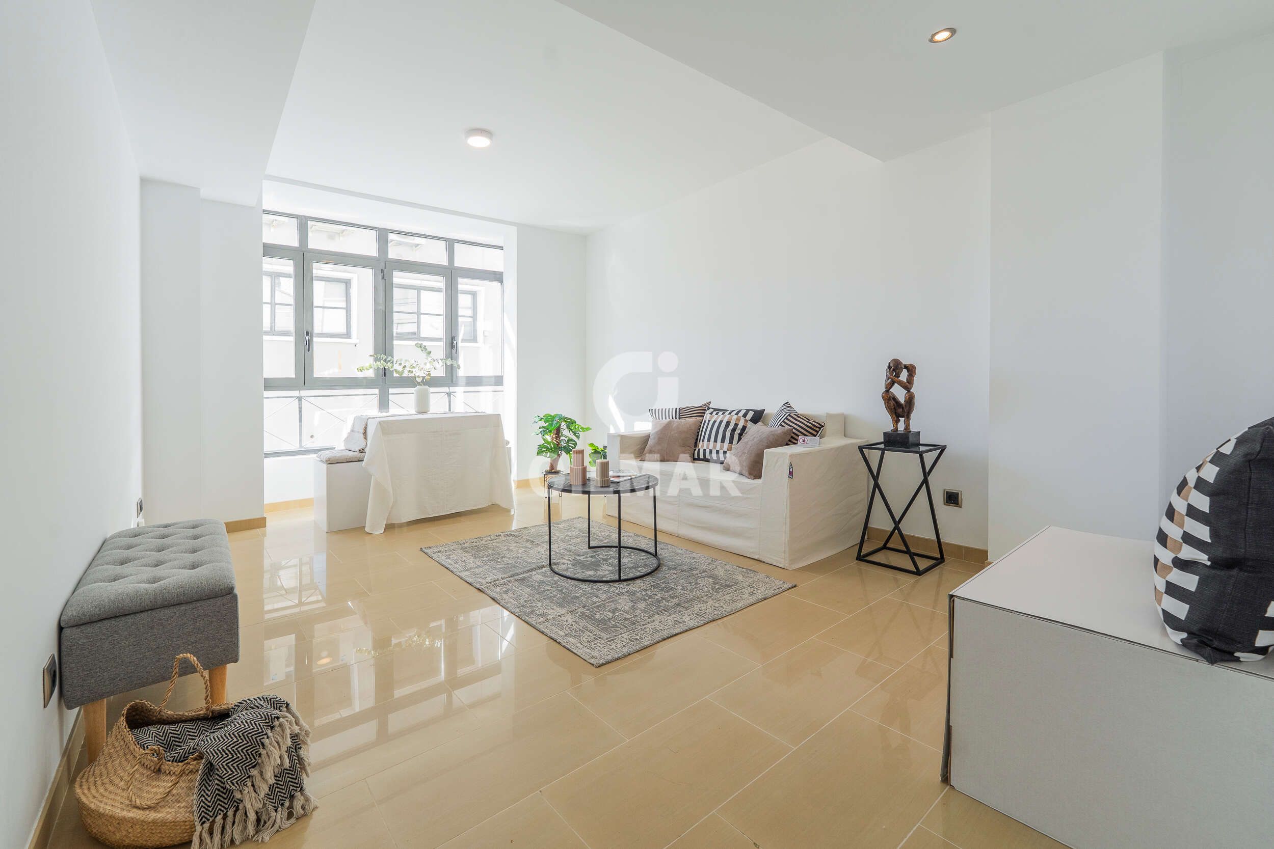 Living room of Flat for sale in  Madrid Capital  with Heating, Storage room and Balcony