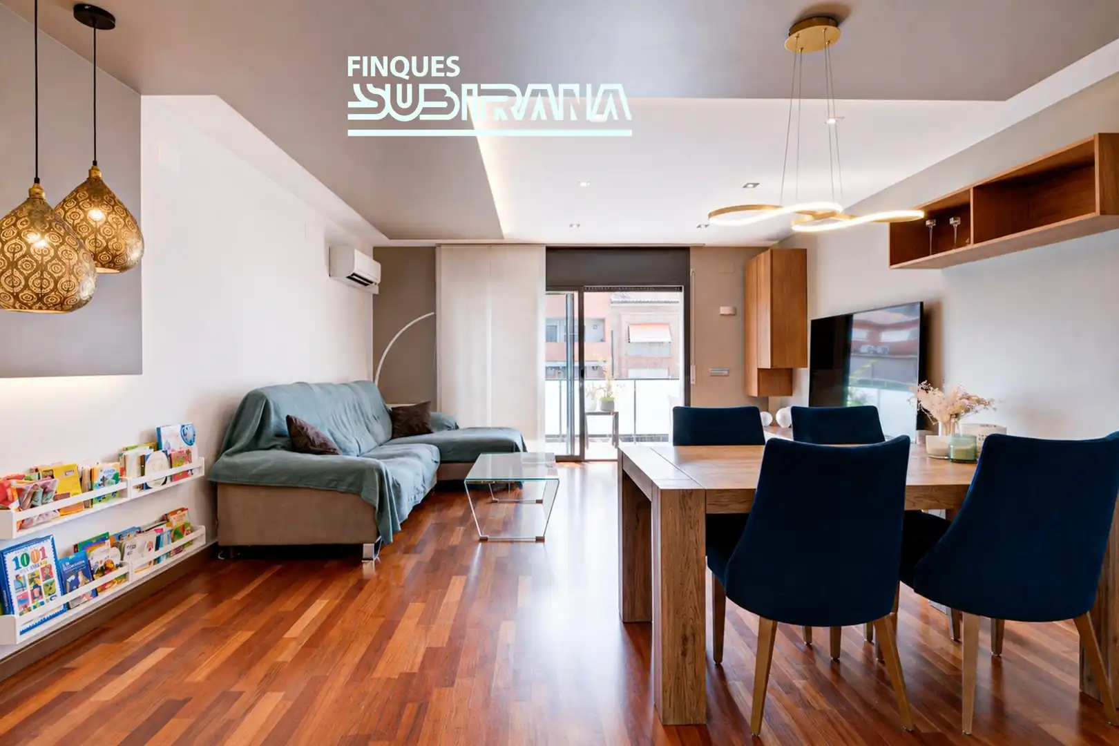 Sala de estar de Casa o chalet en venta en Vilanova del Camí con Aire acondicionado, Calefacción y Jardín privado