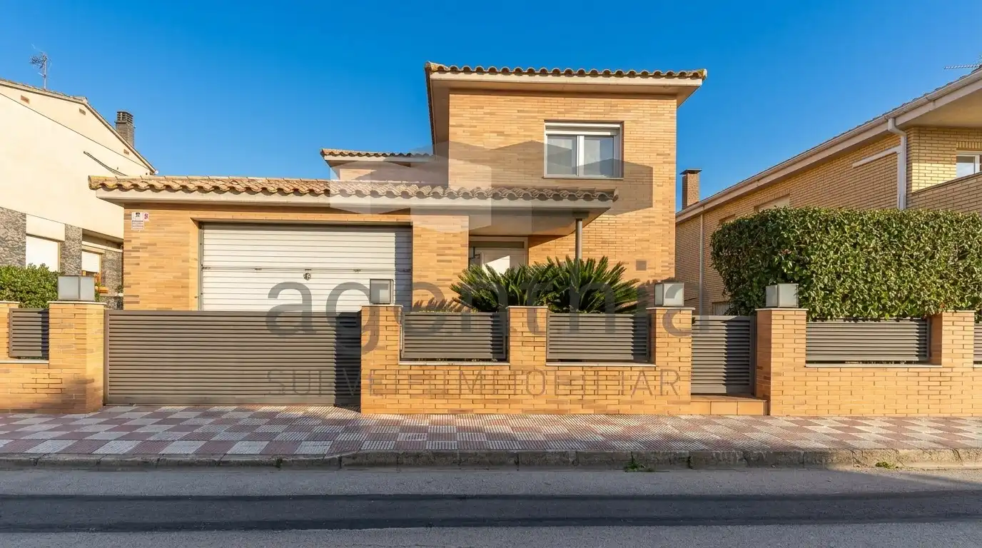 Vista exterior de Casa o chalet en venta en Quart con Aire acondicionado, Calefacción y Piscina