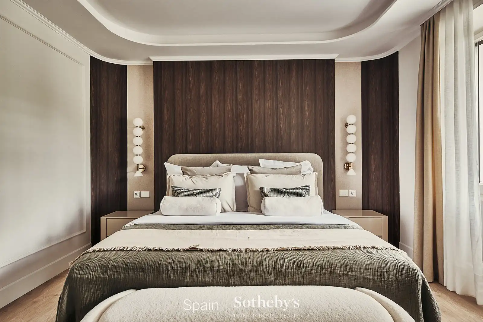 Bedroom of Apartments for sale in Madrid  with Air Conditioner, Heating and Terrace