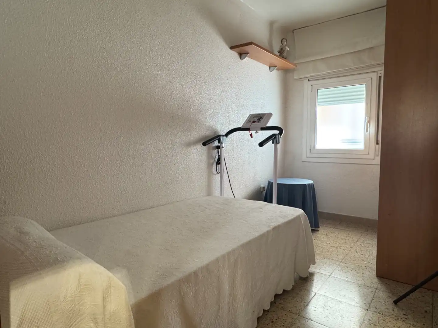Bedroom of Flat for sale in Santa Coloma de Gramenet  with Air Conditioner, Balcony and Alarm