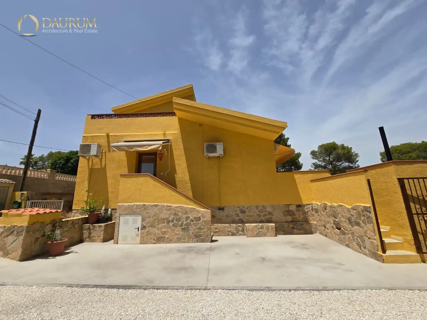 Casa aparellada amb piscina en venda a OROVAL, imagen 42