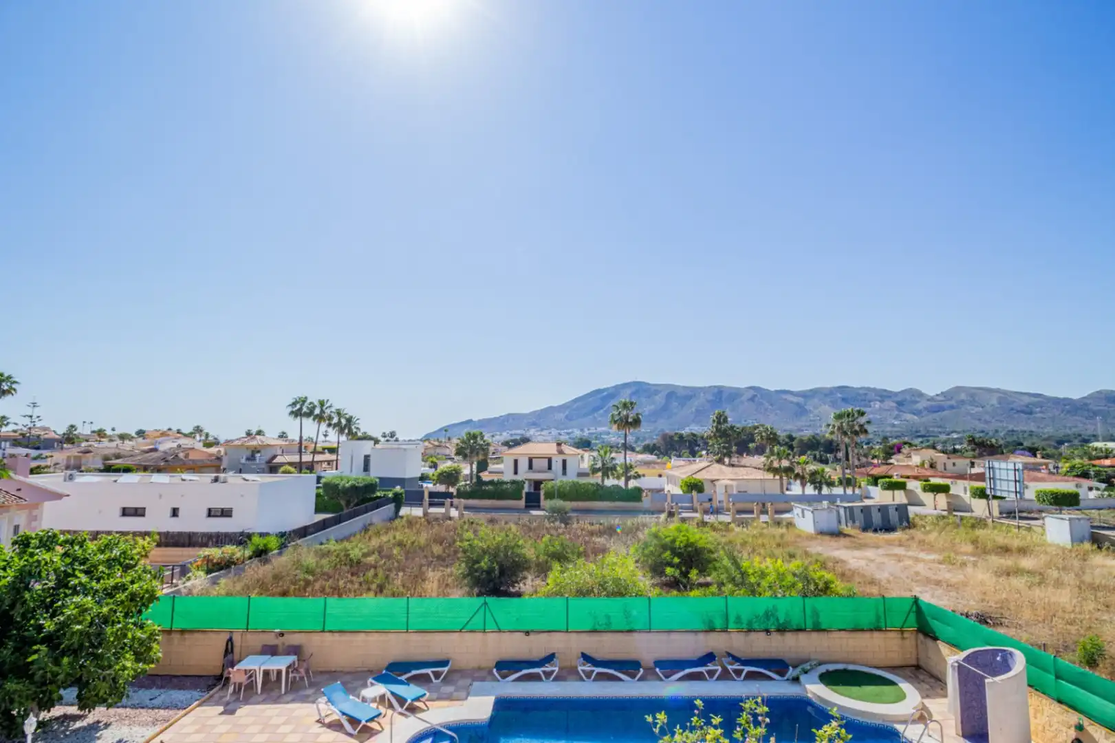 Vista exterior de Casa o chalet en venta en L'Alfàs del Pi con Aire acondicionado, Calefacción y Jardín privado