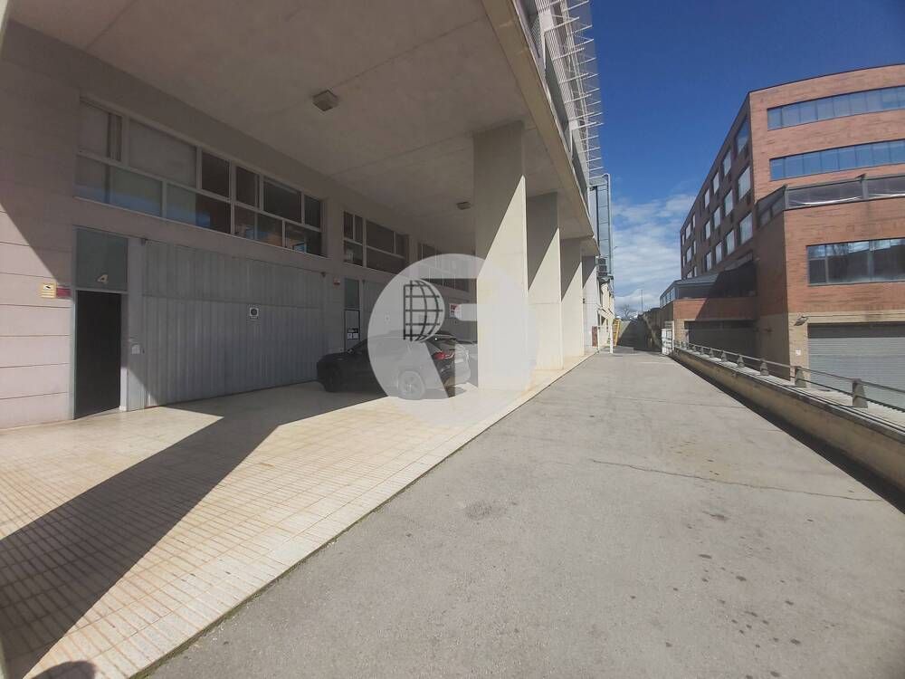 Aparcament de Nau industrial en venda en Sant Cugat del Vallès