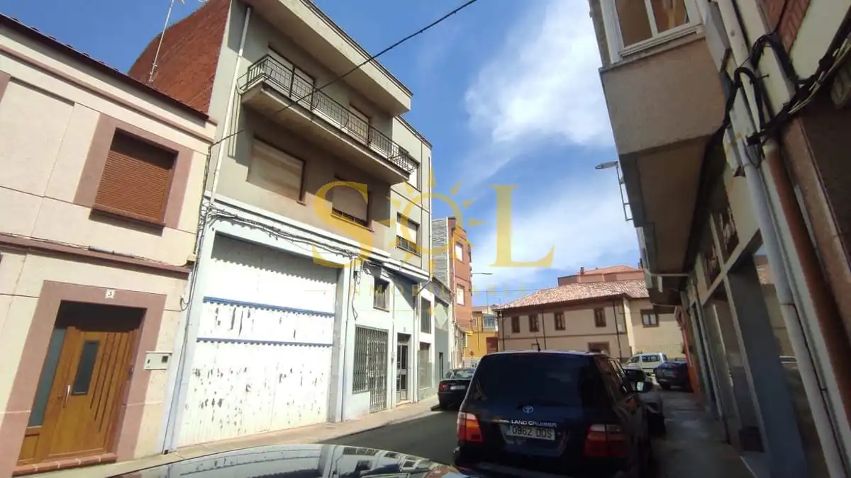 Exterior view of Buildings for sale in Santa María del Páramo