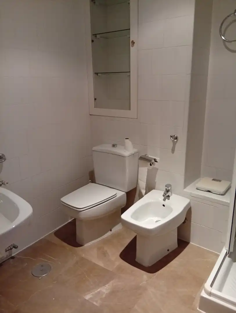 Badezimmer von Wohnungen zur Miete in Granada mit Heizung, Terrasse und Möbliert