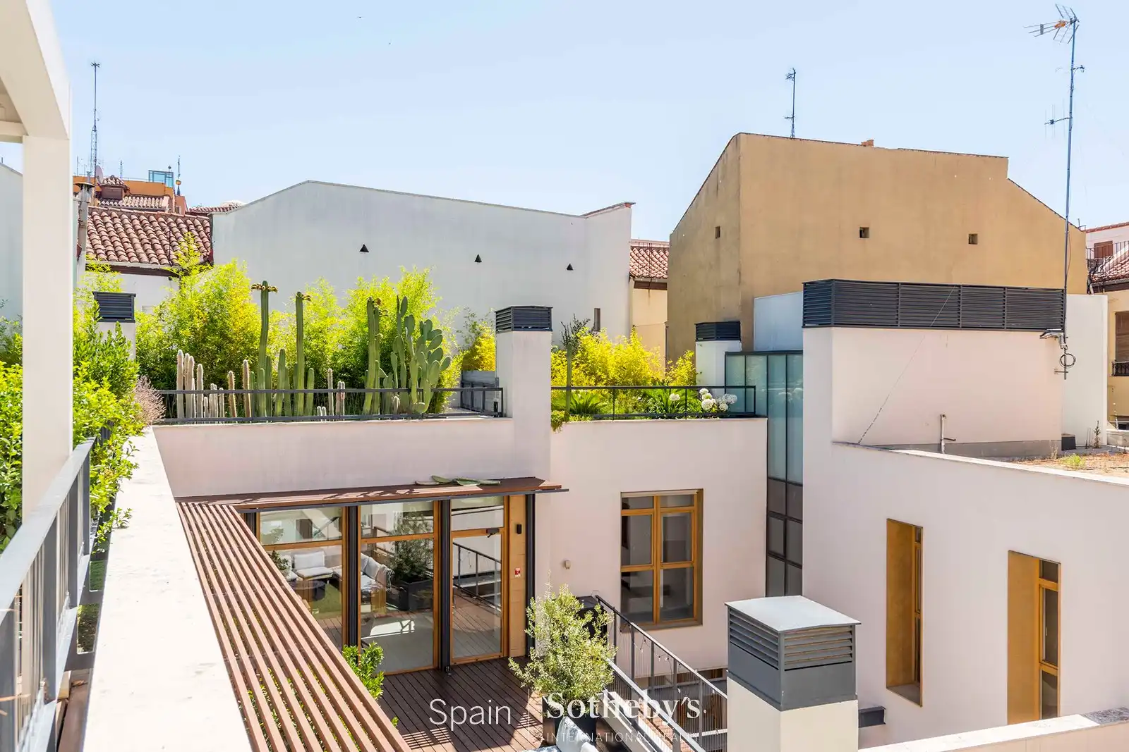 Terraza de Ático en venta en Madrid con Aire acondicionado, Calefacción y Jardín privado