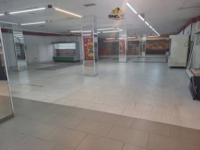 Local comercial en Alquiler en Linarejos