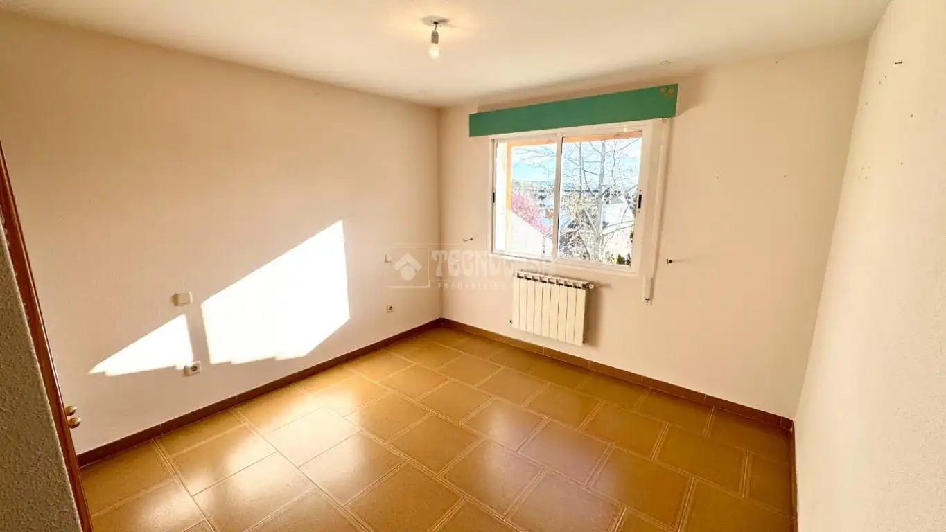 Bedroom of Detached homes for sale in Moralzarzal  with Heating, Terrace and Community pool