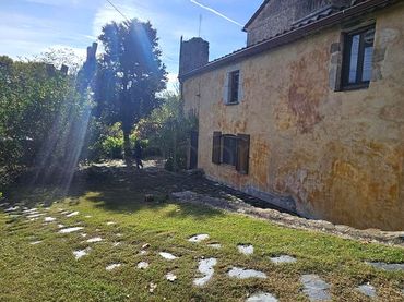 Casa rústica amb jardí en venda a Santa Maria de Palautordera