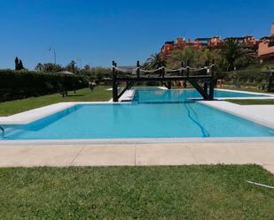Swimming pool of Apartment to rent in Estepona  with Air Conditioner, Private garden and Terrace