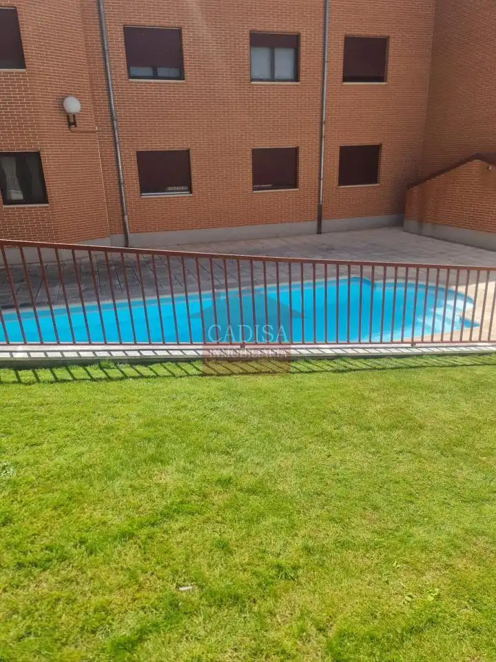 Swimming pool of Flat for rent in Villamayor  with Heating, Swimming Pool and Furnished
