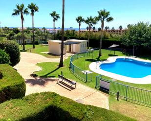 Swimming pool of Flat for sale in Estepona  with Air Conditioner, Heating and Terrace