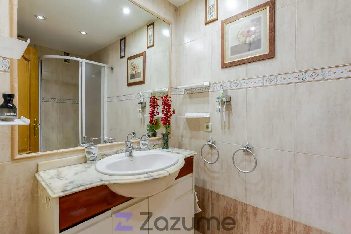 Bathroom of Flat for rent in Puente de Vallecas