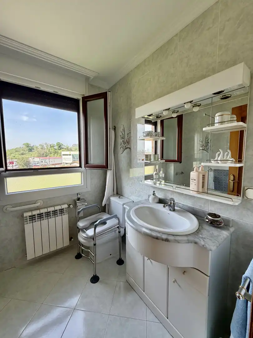Baño de Casa o chalet en venta en Ribamontán al Monte con Calefacción, Jardín privado y Terraza
