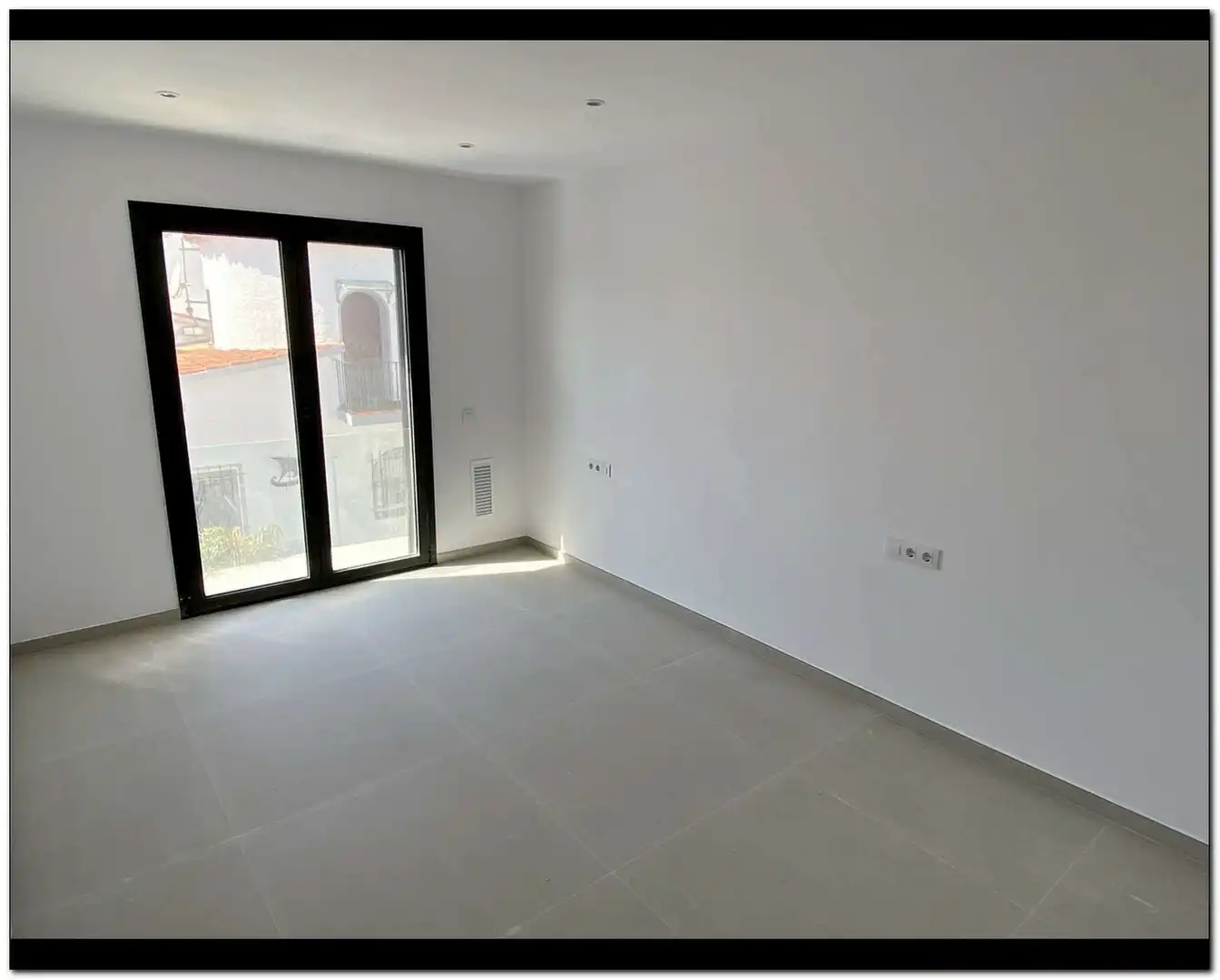 House with pool for sale in Requesens, imagen 9