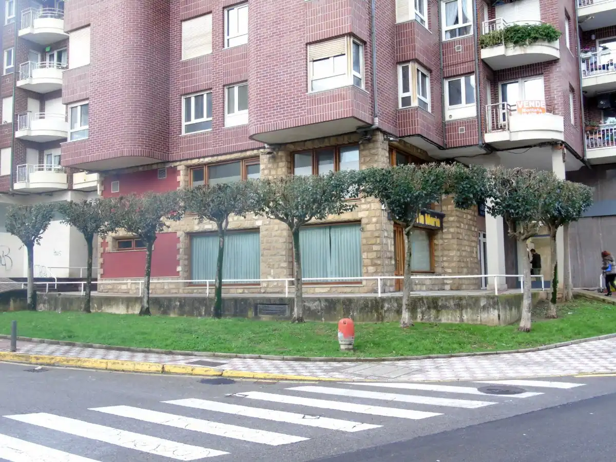 Local comercial de lloguer a Muriedas, imagen 2