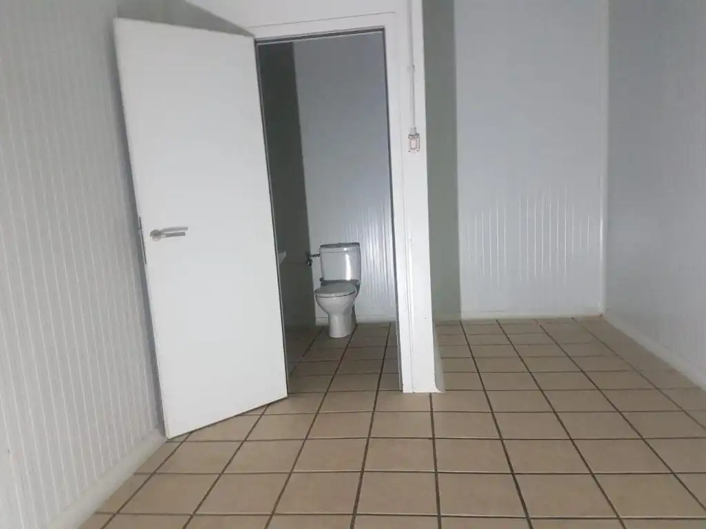 Baño de Nave industrial en venta en Cala