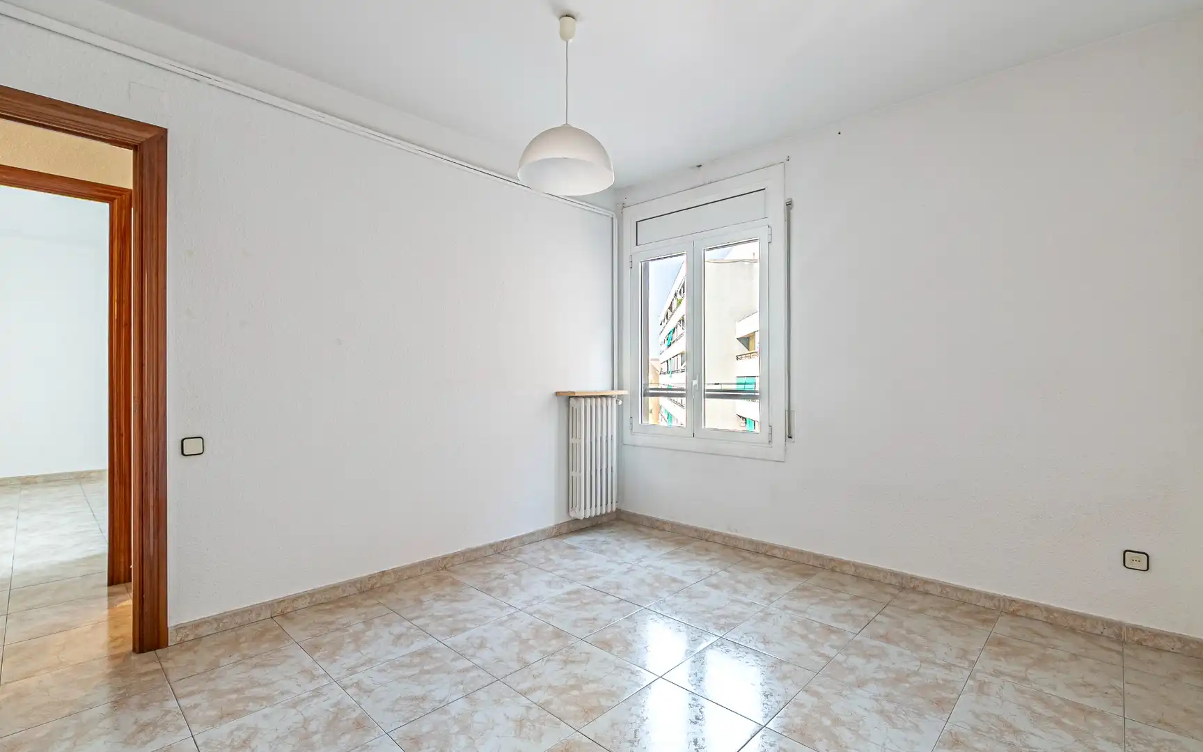 Piso en venta en Pere III, Centre - Passeig i Rodalies