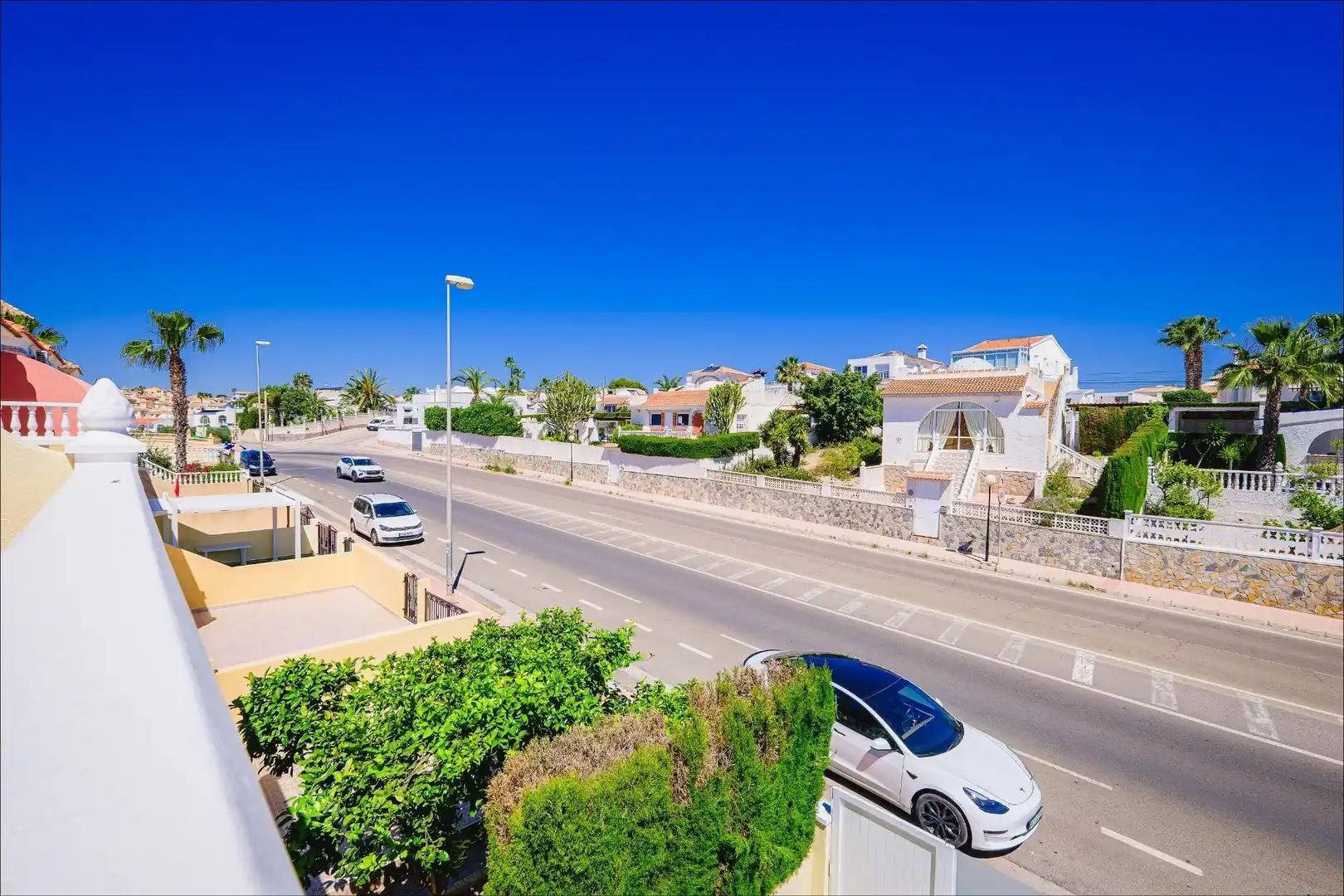 Vista exterior de Casa adosada en venta en Orihuela con Aire acondicionado, Terraza y Trastero
