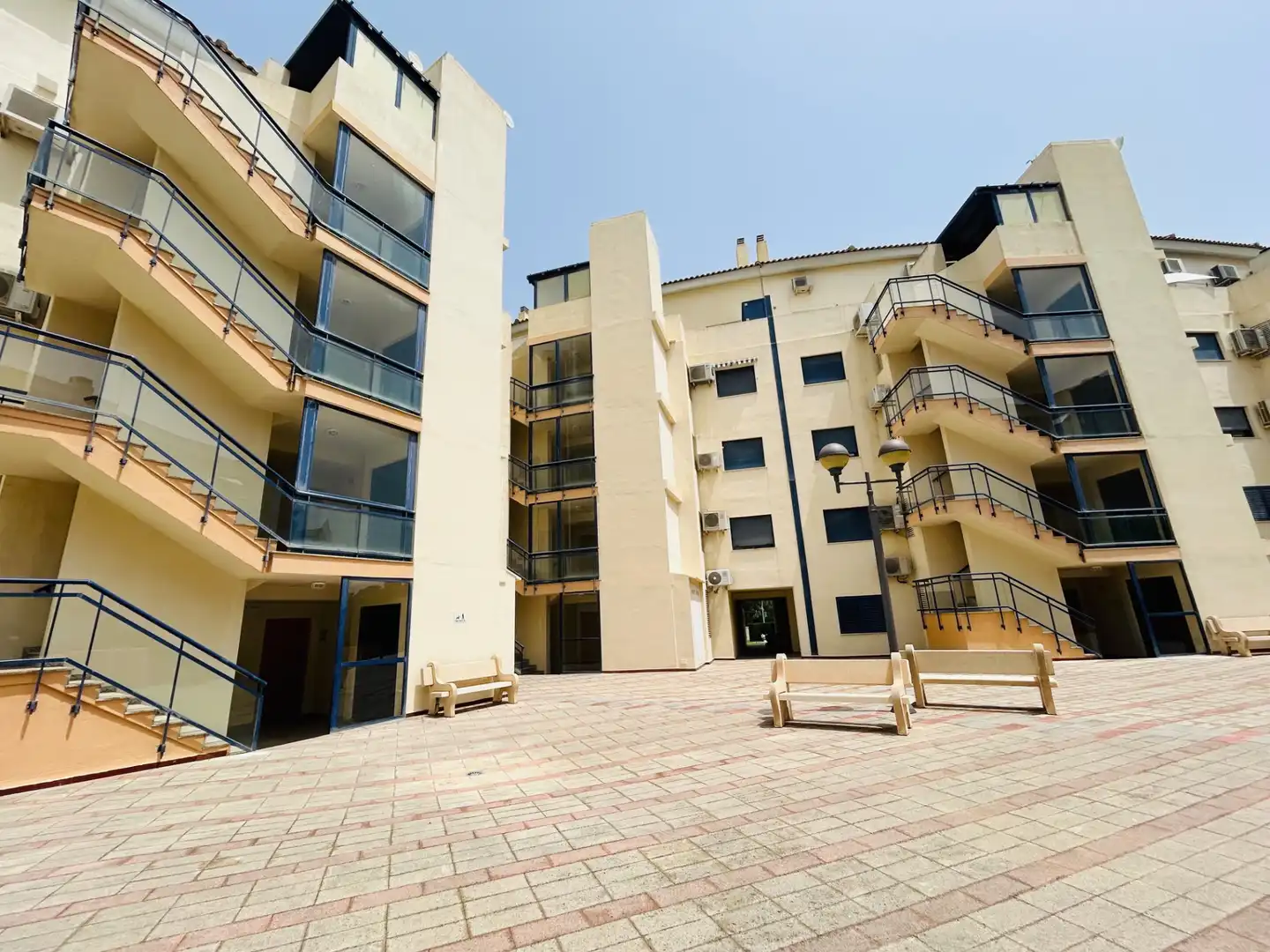 Vista exterior de Apartamento en venta en Dénia con Terraza, Amueblado y Horno
