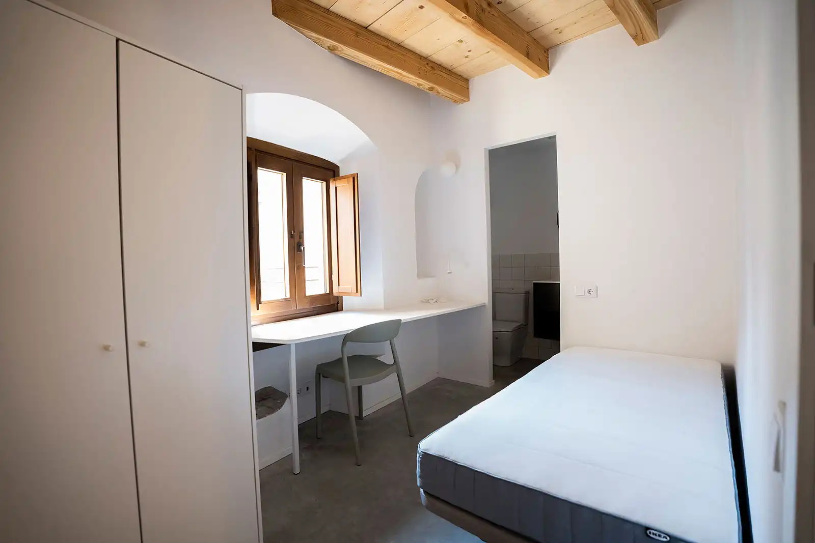 Habitación de Piso de alquiler en Vic con Calefacción, Amueblado y Microondas