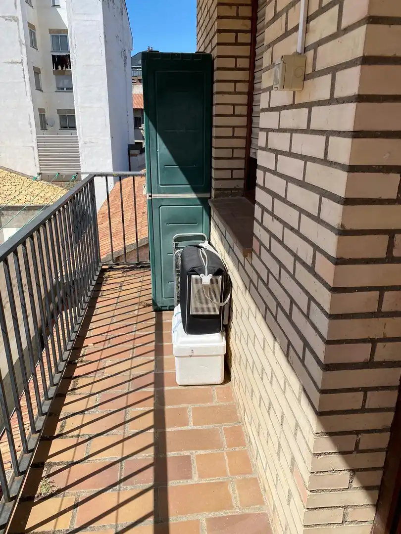 Terrassa de Pis de lloguer en Jaca amb Parquet, Terrassa i Moblat
