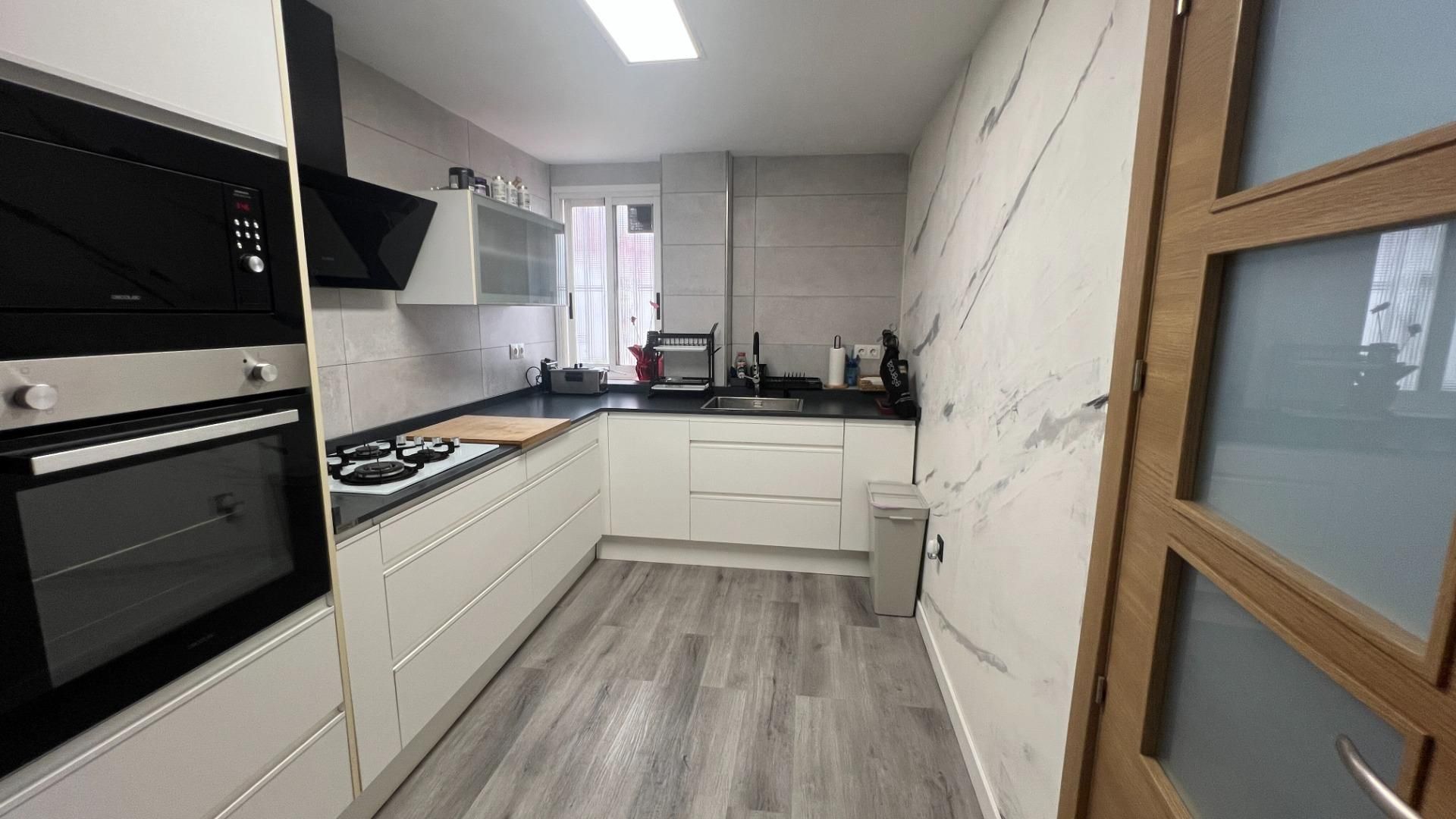 Kitchen of Flat for sale in Paiporta  with Air Conditioner, Heating and Terrace