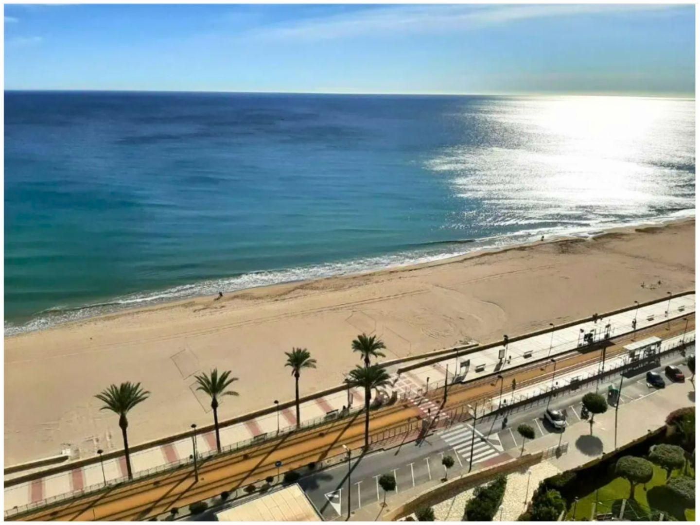 Vista exterior de Piso en venta en El Campello