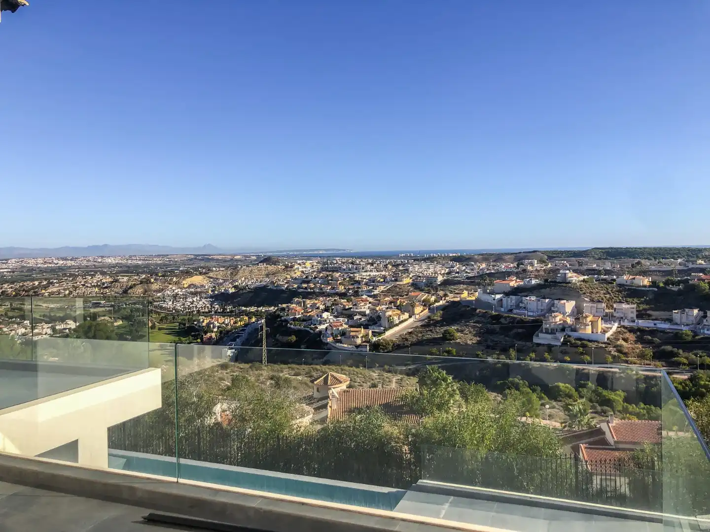 Vista exterior de Casa o xalet en venda en Rojales amb Aire condicionat, Jardí privat i Terrassa