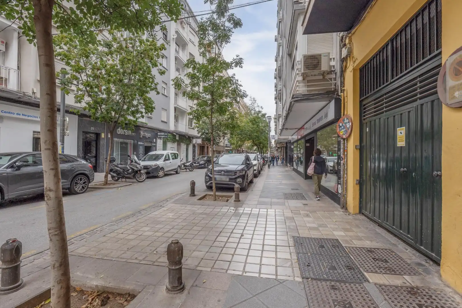 Außenansicht von Wohnung zum Verkauf in Granada mit Klimaanlage