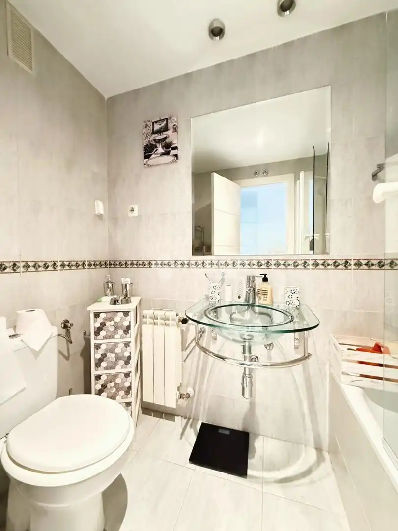 Baño de Piso en venta en Móstoles con Aire acondicionado, Calefacción y Terraza