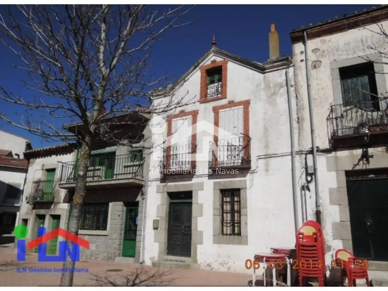 Vista exterior de Casa o chalet en venta en Las Navas del Marqués  con Calefacción