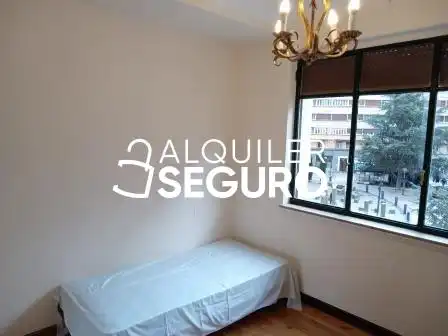 Habitación de Piso de alquiler en Vitoria - Gasteiz con Calefacción