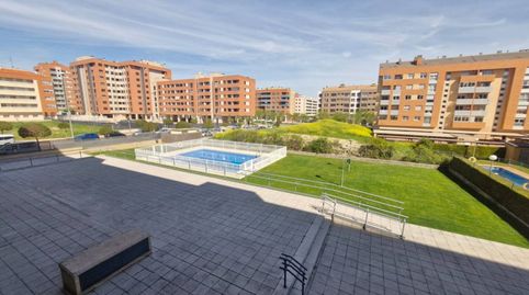 Foto 5 de Piso de alquiler en Calle Italia, Portillejo - Valdegastea, Logroño